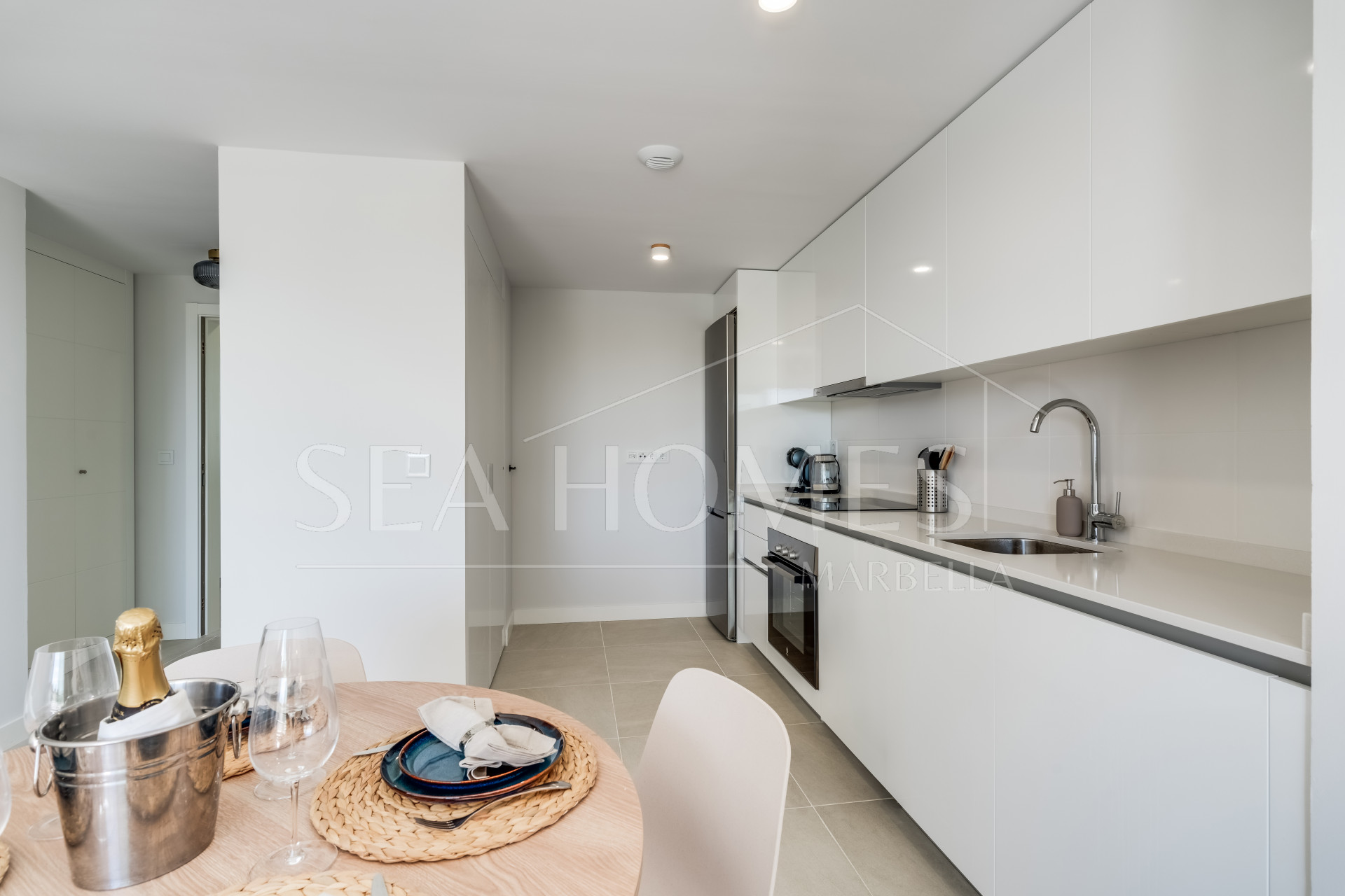Luxury 1-Bedroom Penthouse with Stunning Sea Views in La Resina, Estepona