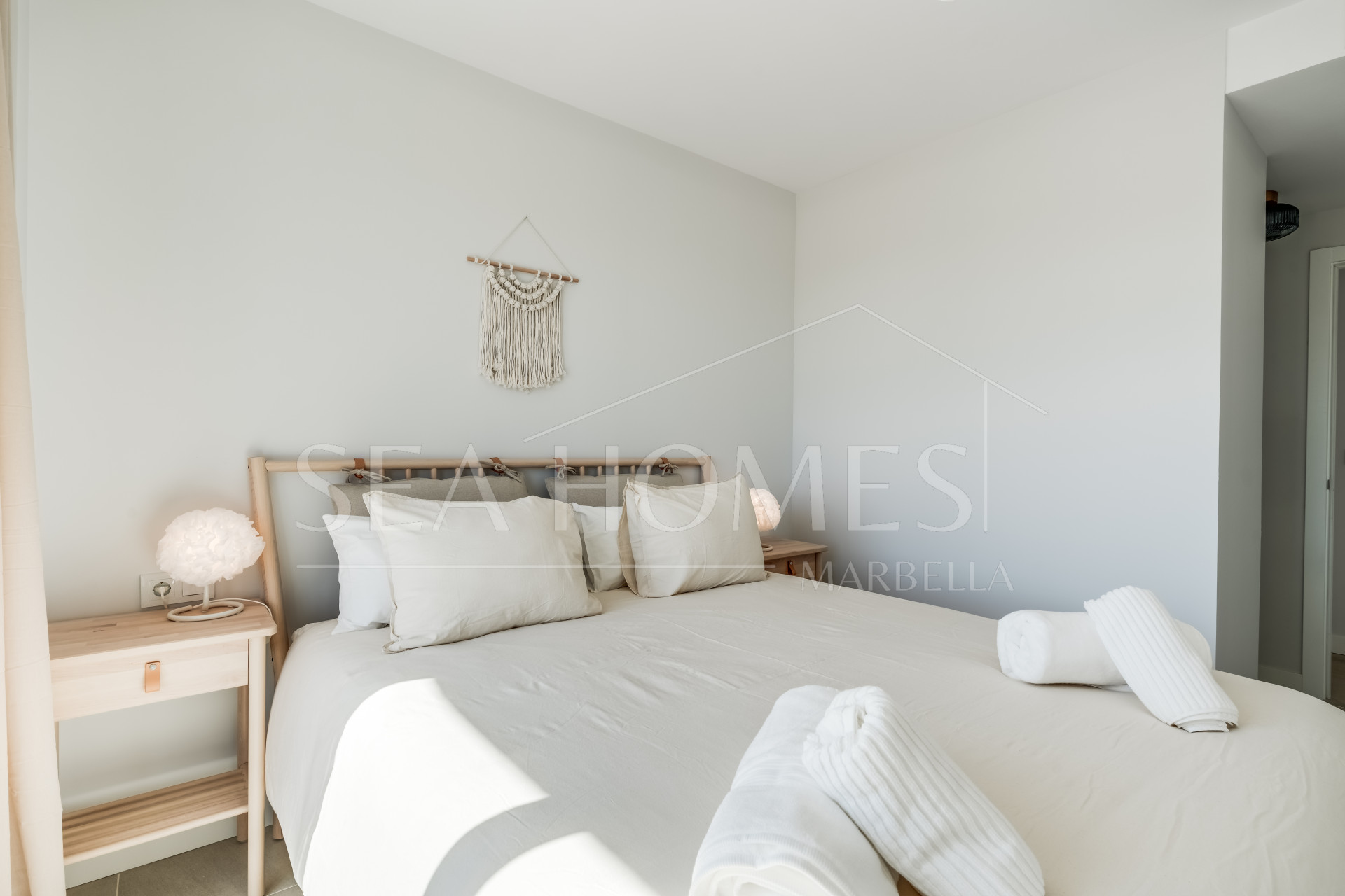 Luxury 1-Bedroom Penthouse with Stunning Sea Views in La Resina, Estepona