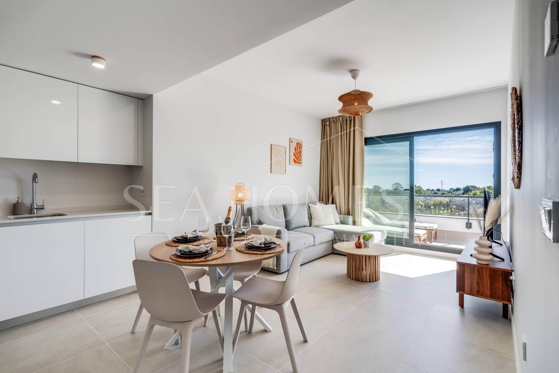 Luxury 1-Bedroom Penthouse with Stunning Sea Views in La Resina, Estepona
