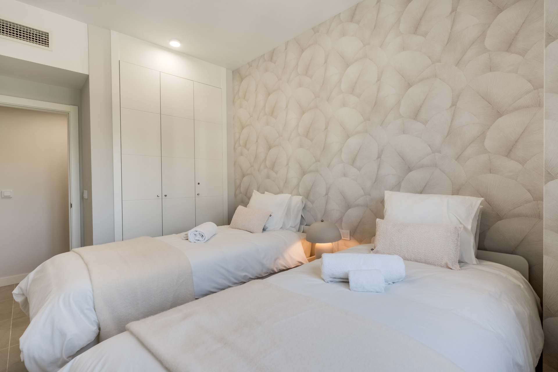 Modern 2-Bedroom Apartment in Aranya, Selwo – Estepona