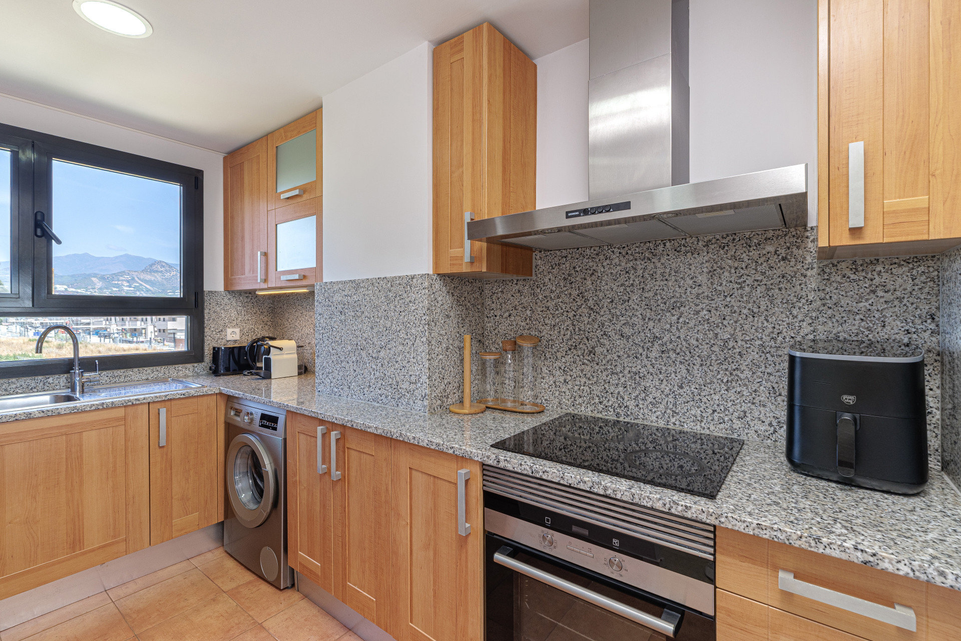 Panoramic Sea View Apartment in Sunset Golf, Estepona — photo 10