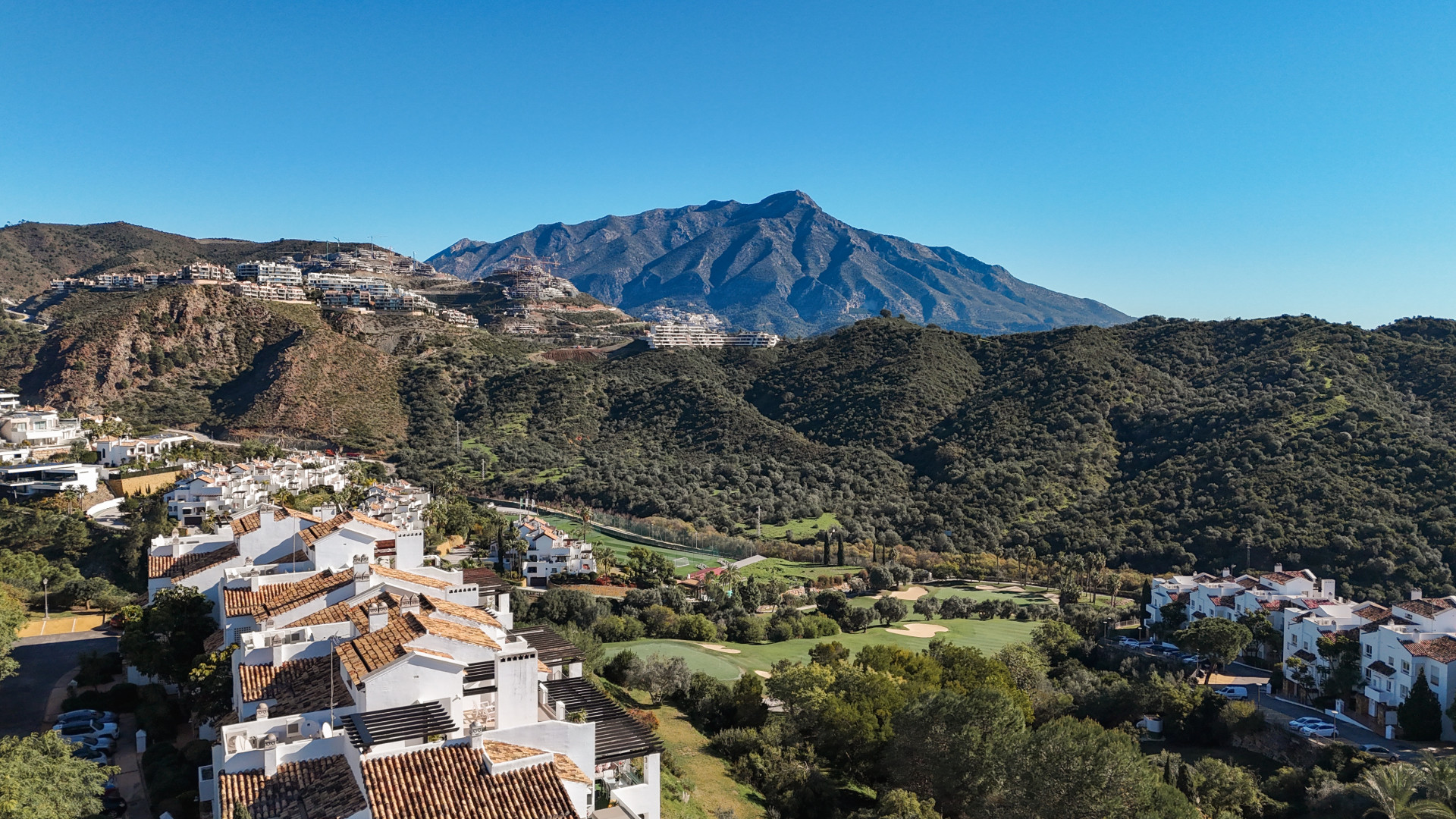 Stunning Duplex Penthouse with Panoramic Sea Views and private plunge pool in La Quinta