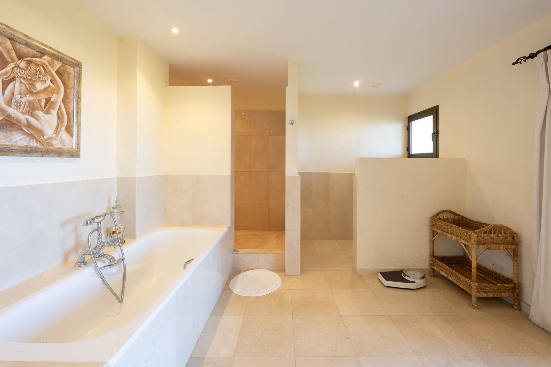 Luxury Villa with Panoramic Sea & La Concha Views in El Rosario, Marbella