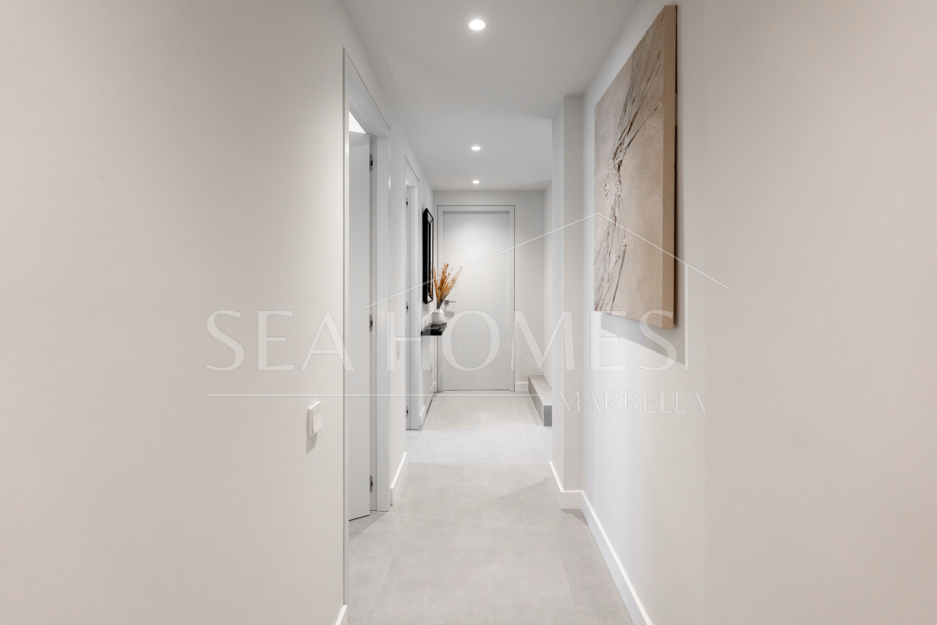 Luxury 5-Bedroom Villa with Panoramic Sea & Golf Views in Nueva Andalucia, Marbella