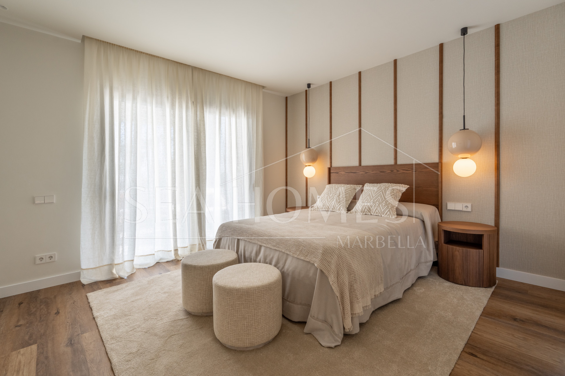 Luxury 5-Bedroom Villa with Panoramic Sea & Golf Views in Nueva Andalucia, Marbella