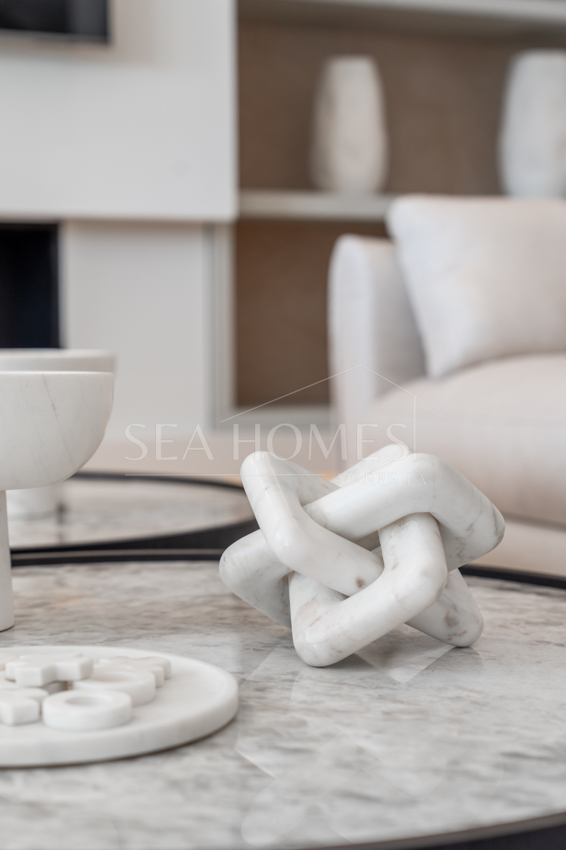 Luxury 5-Bedroom Villa with Panoramic Sea & Golf Views in Nueva Andalucia, Marbella