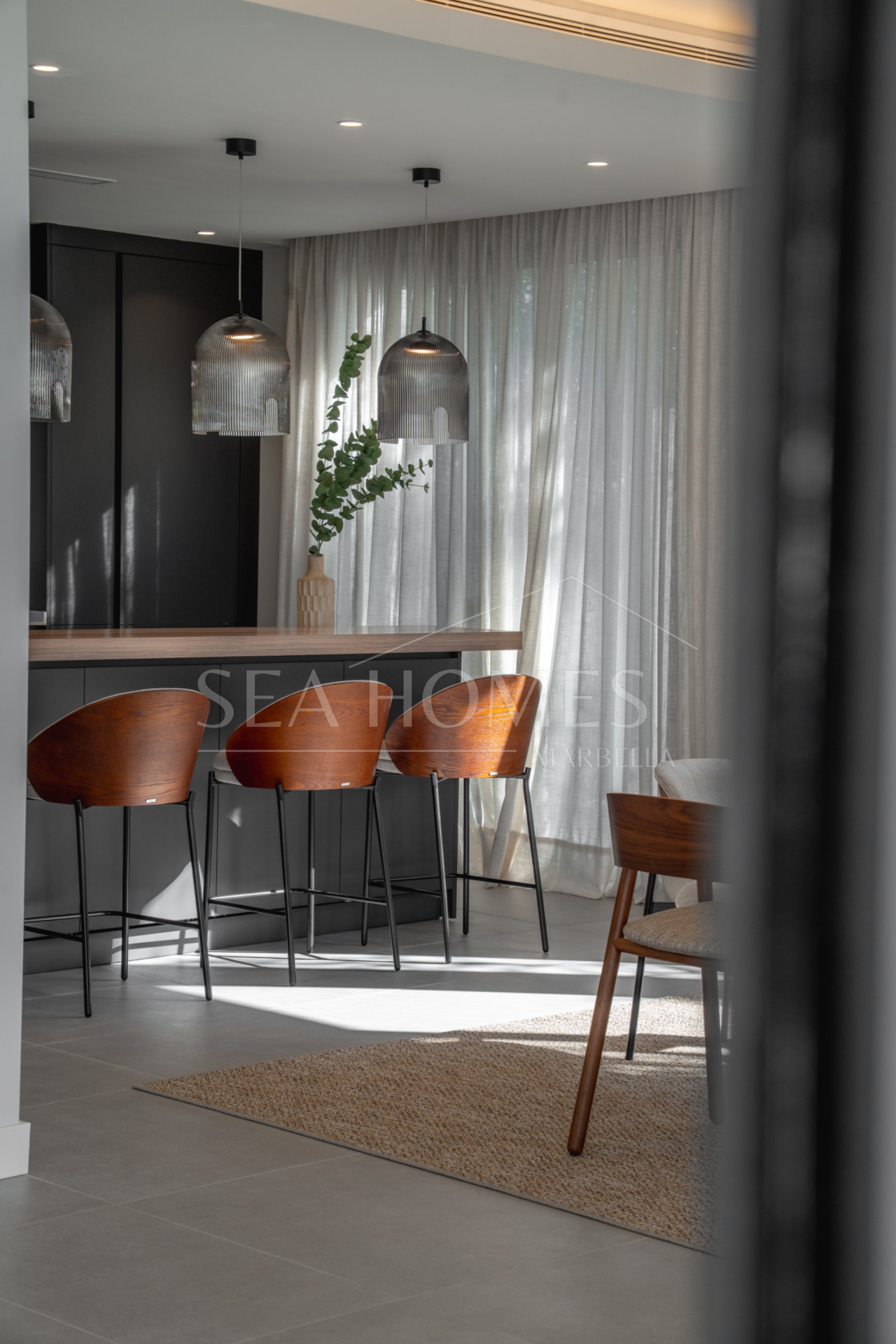 Luxury 5-Bedroom Villa with Panoramic Sea & Golf Views in Nueva Andalucia, Marbella