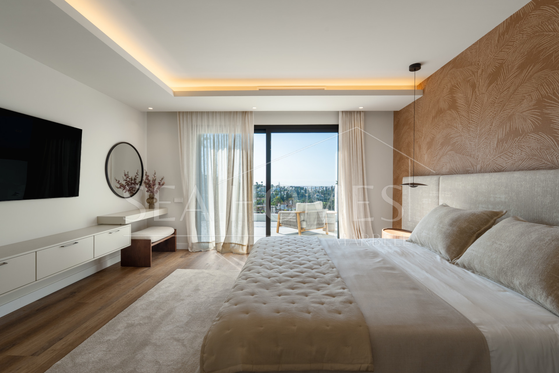 Luxury 5-Bedroom Villa with Panoramic Sea & Golf Views in Nueva Andalucia, Marbella