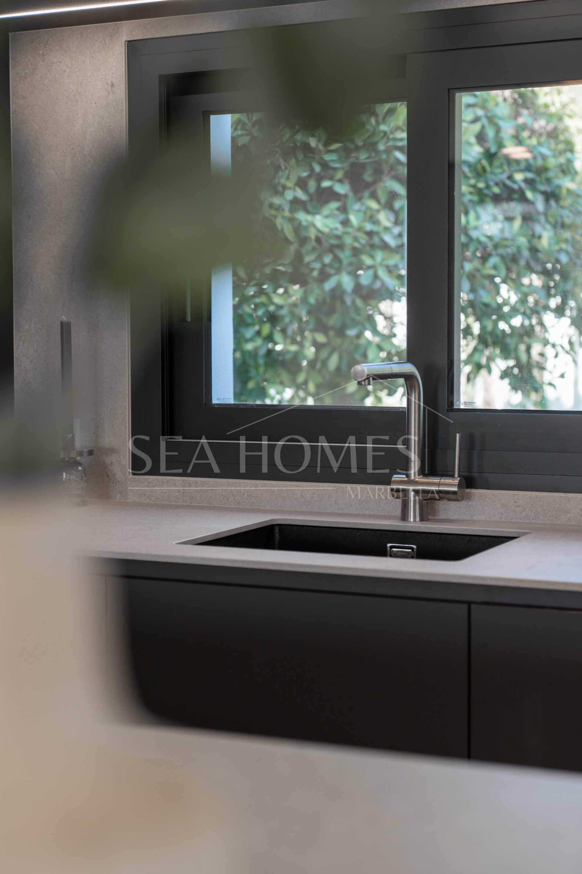 Luxury 5-Bedroom Villa with Panoramic Sea & Golf Views in Nueva Andalucia, Marbella