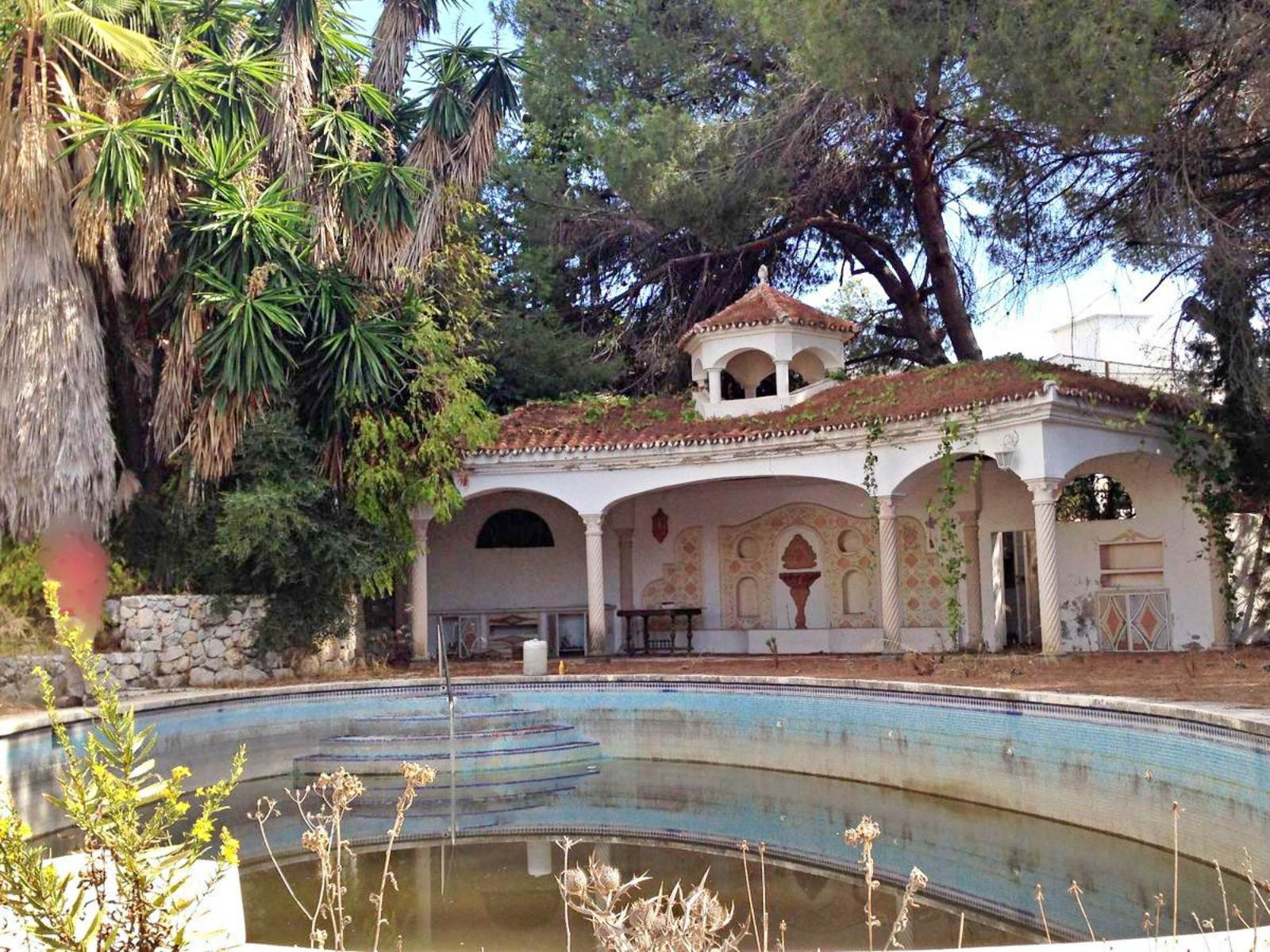 Gran parcela en Oro de Marbella Mile se ha fijado para la renovación.
