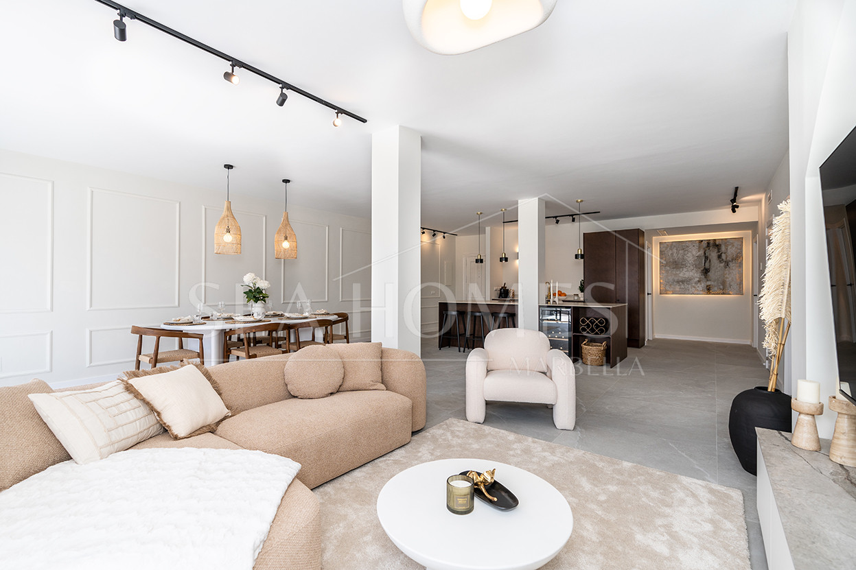 Fully refurbished spacious apartment with sea, golf and mountain views in La Quinta Golf