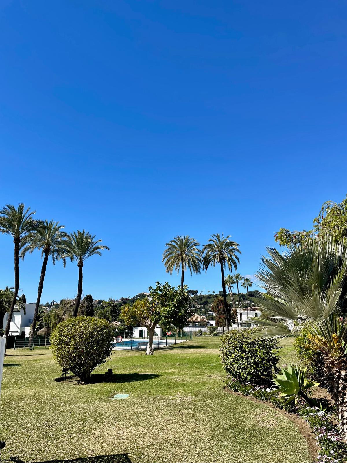 Casa Preciosa, 4 dormitorios, renovada, en el Valle del Golf de Nueva Andalucia