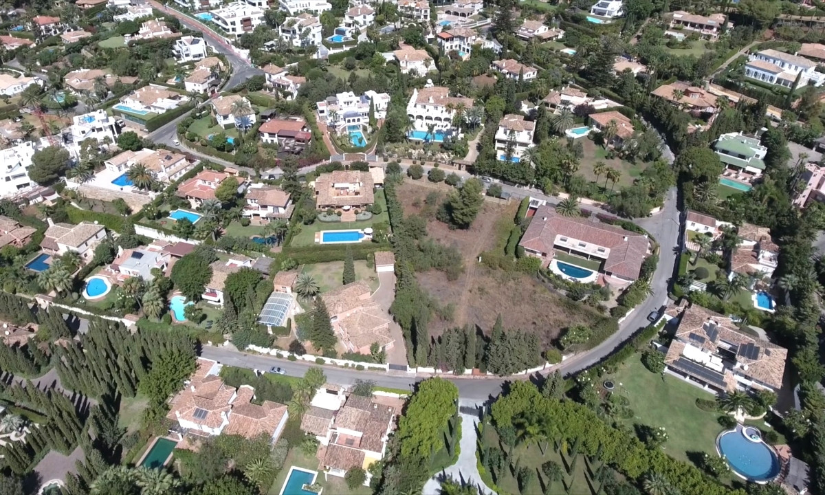 Asombrosa parcela en Rocio de Nagüeles, la Milla de Oro. Marbella