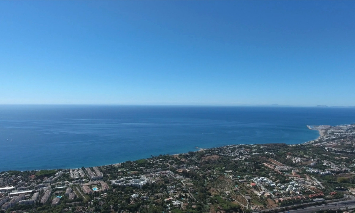 Asombrosa parcela en Rocio de Nagüeles, la Milla de Oro. Marbella