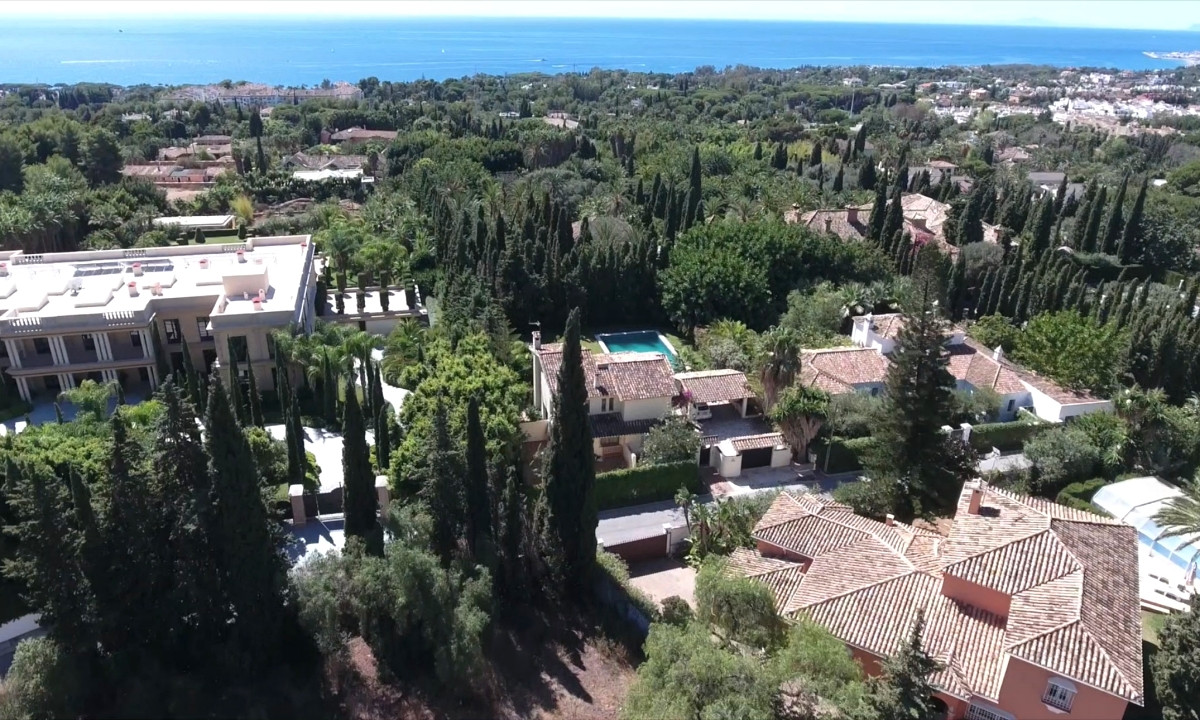 Asombrosa parcela en Rocio de Nagüeles, la Milla de Oro. Marbella