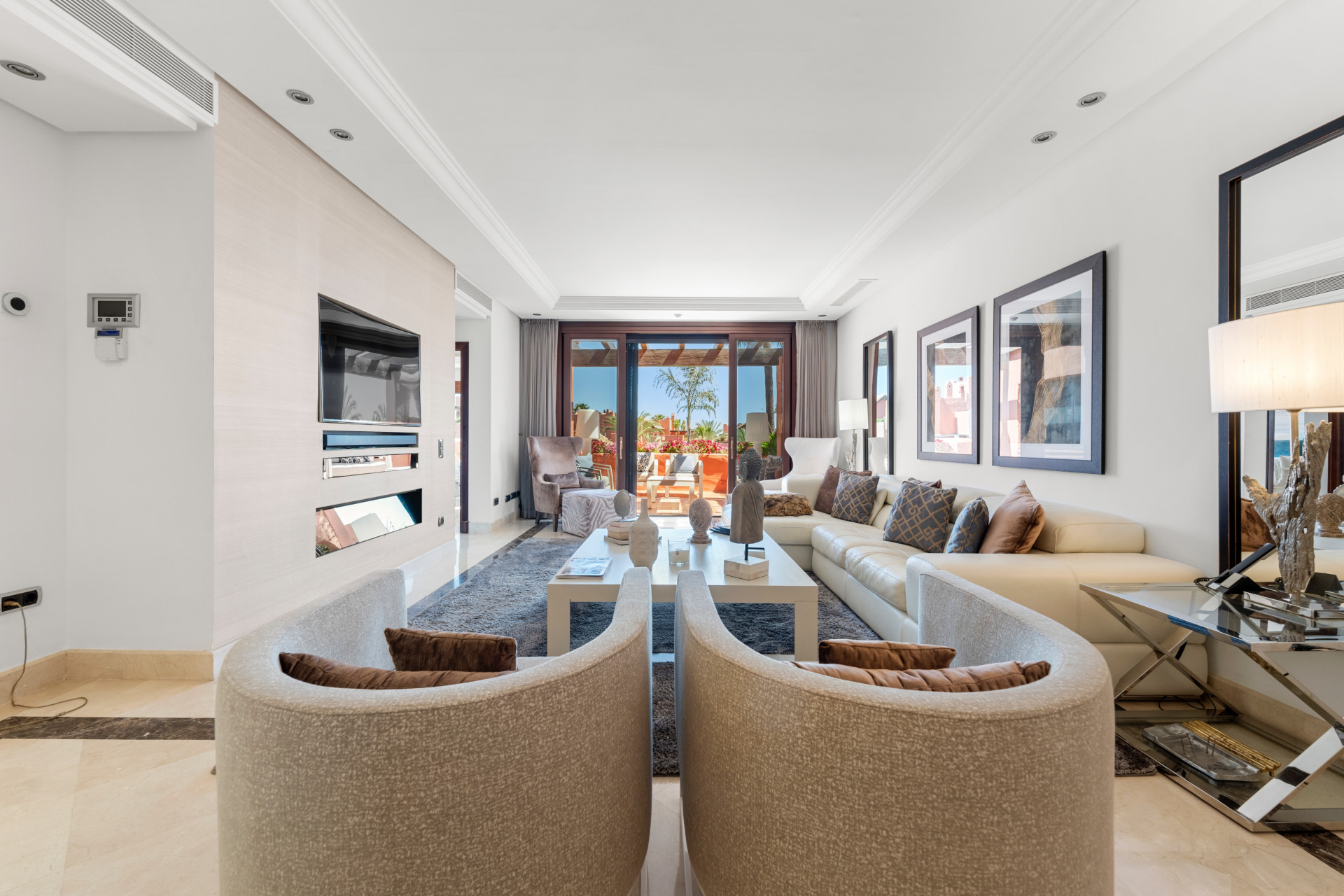 Modern and elegant duplex penthouse in prestigious frontline beach gated community