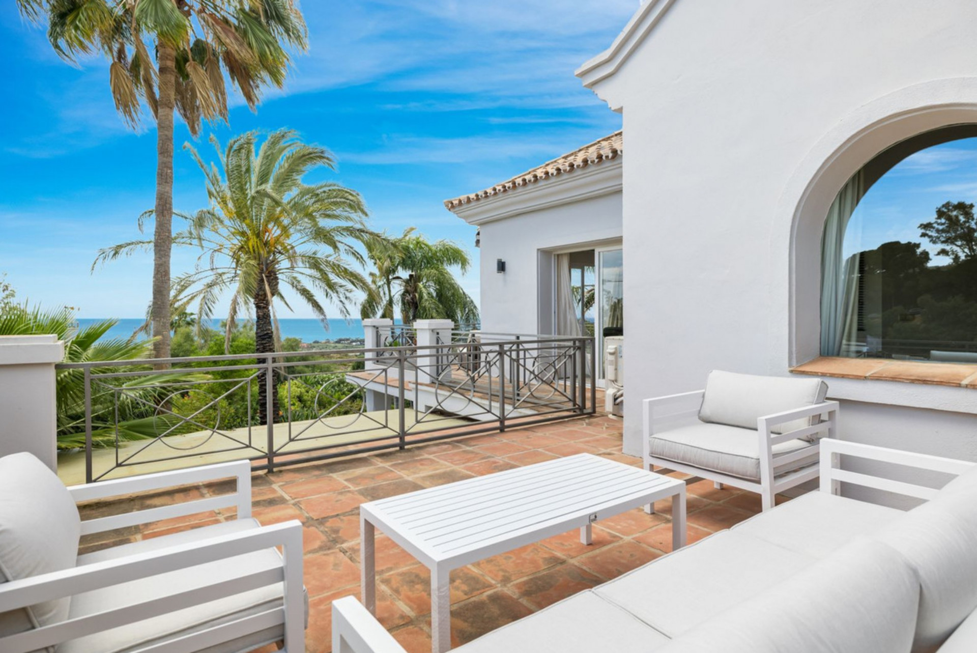 Modern impressive 4 bedroom villa is eager for you to discover its innate style and elegance.