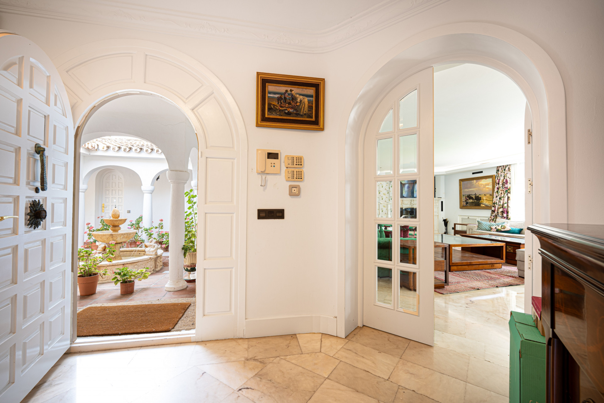 5 bedroom villa is the epitome of aristocratic elegance, set back in elite enclave of Marbella