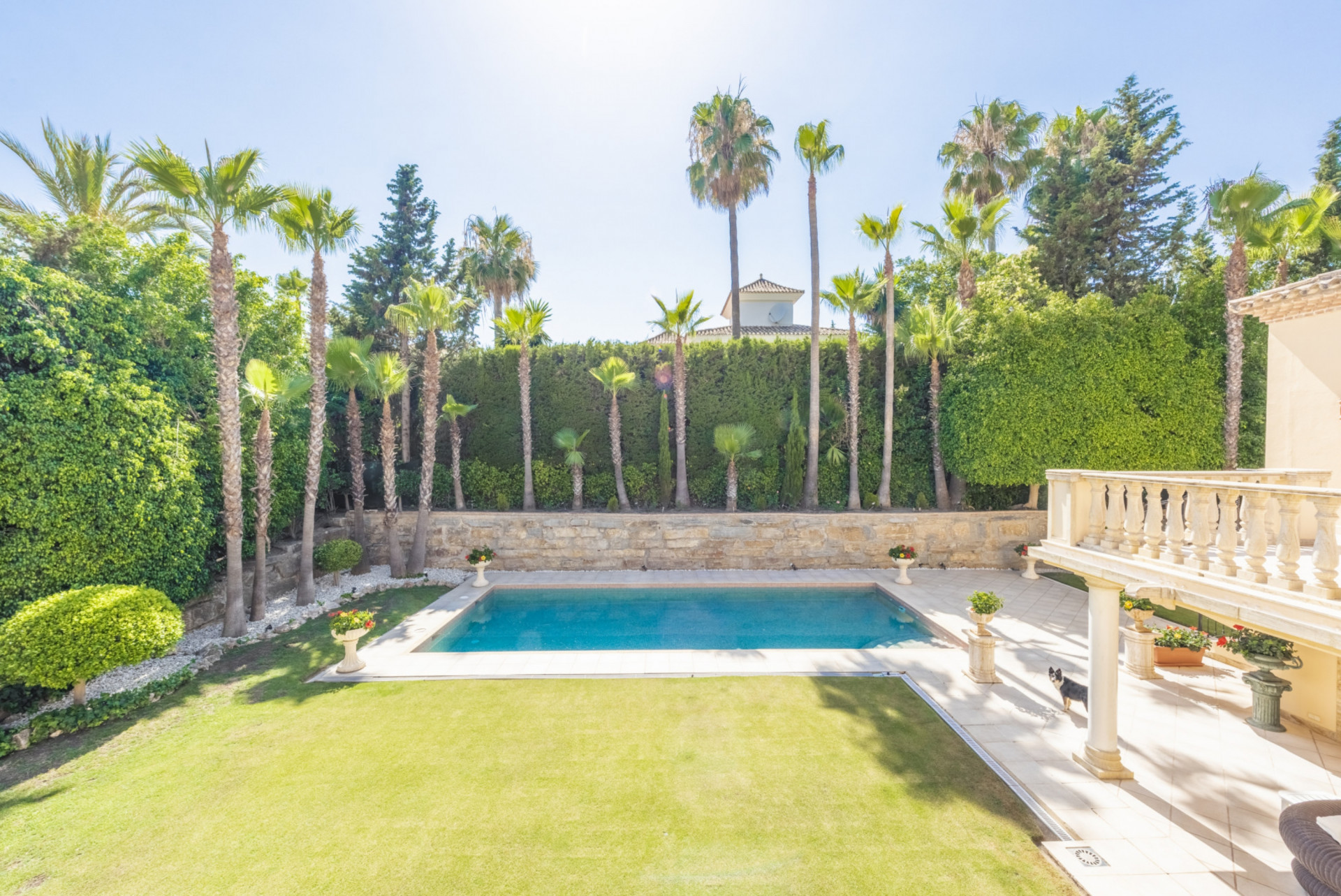 Sensational villa superbly appointed in Las Brisas offers privacy, luxury and understated elegance