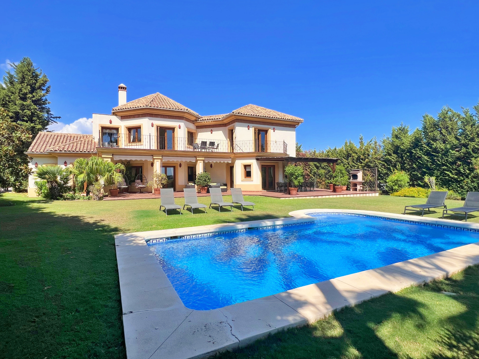 Amazing Villa in Los Flamingos with golf and sea views