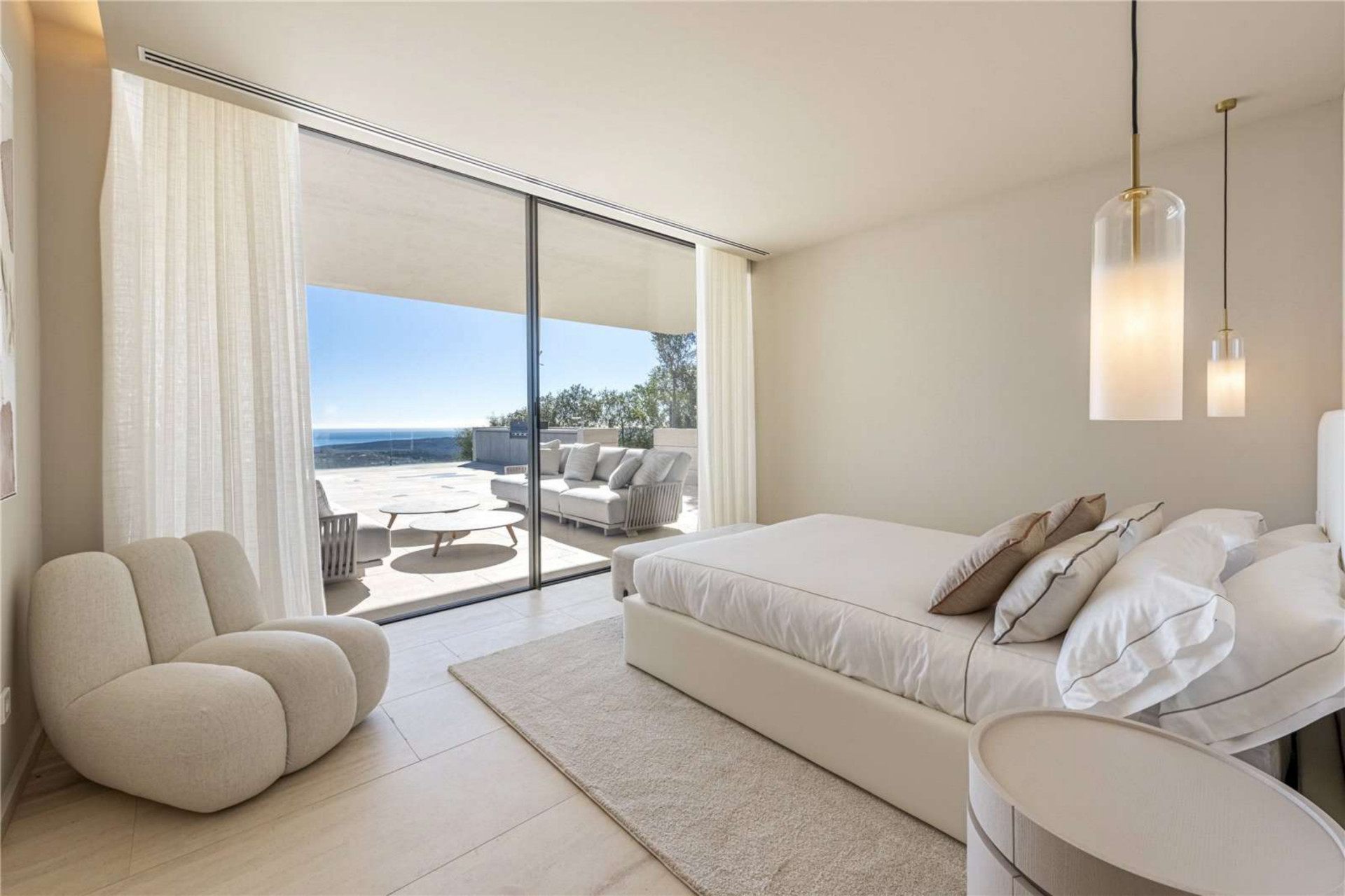 Ultra chic and modern residence flaunts 180º unparalleled views along southern Spanish coastline