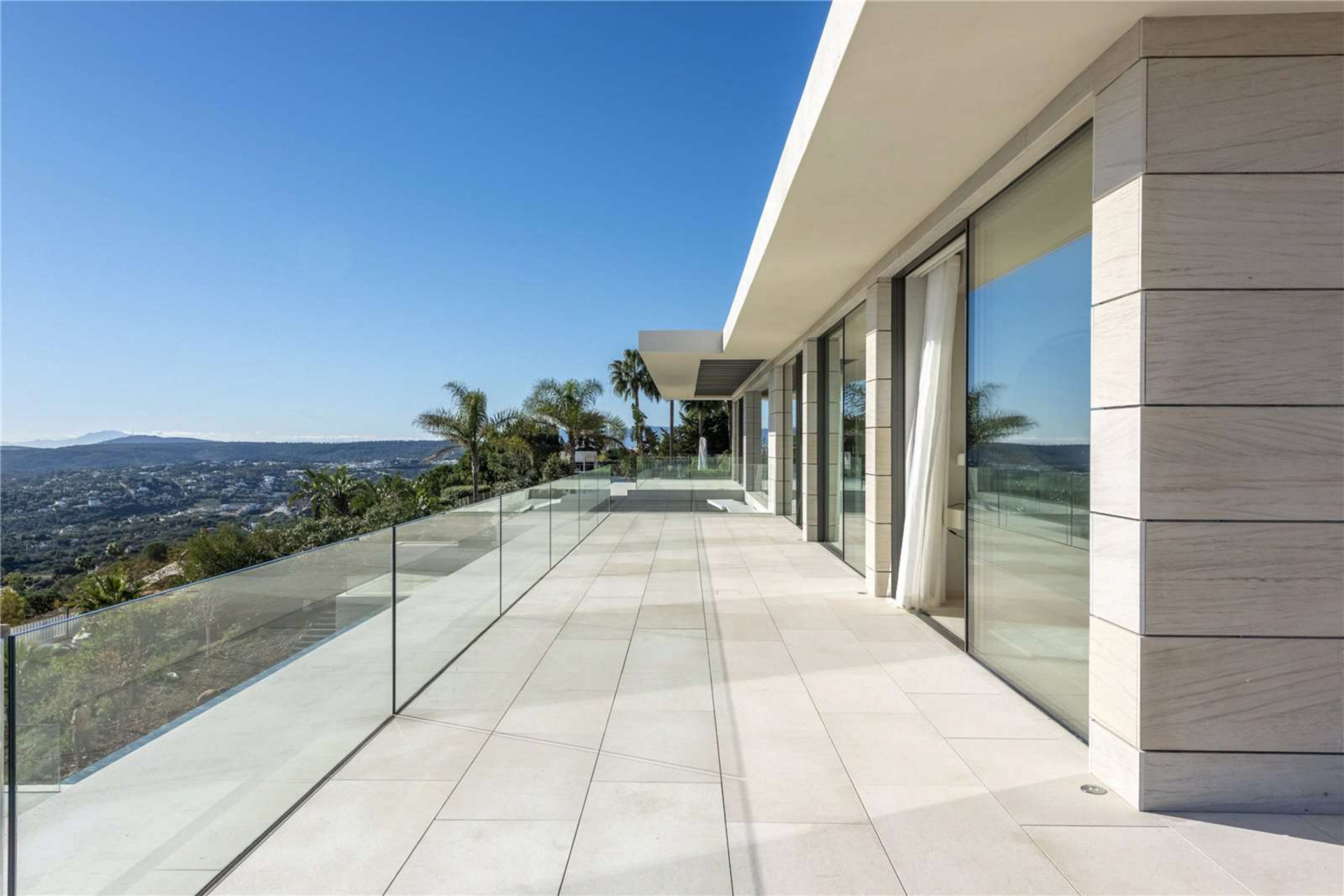 Ultra chic and modern residence flaunts 180º unparalleled views along southern Spanish coastline