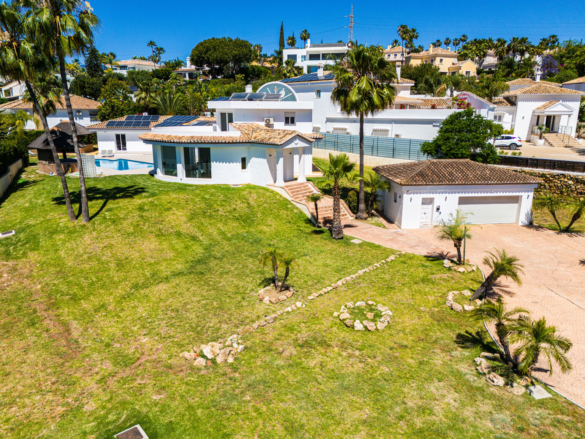 Hermosa villa familiar espaciosa con impresionantes vistas de la costa mediterránea y la montaña Marbellas La Concha