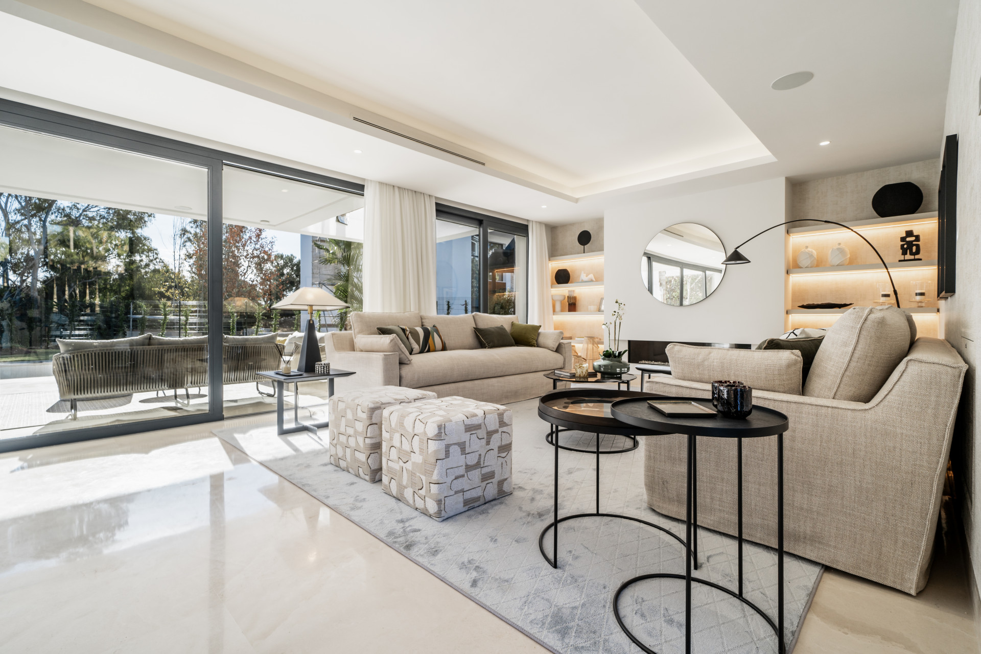 Exquisite contemporary villa nestled in the picturesque landscapes between Marbella and Estepona.