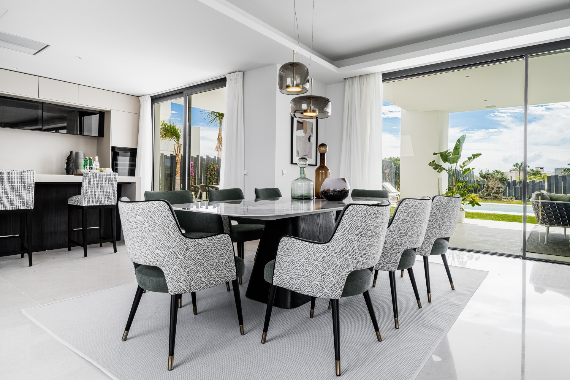 LUXURY RESIDENTIAL COMPLEX OF 5 MODERN-STYLE VILLAS ON THE GOLDEN MILE MARBELLA