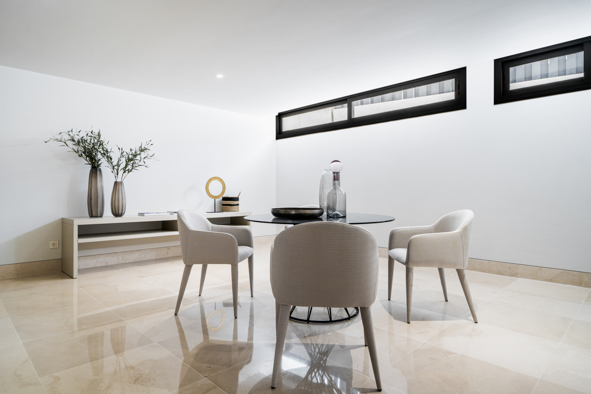 LUXURY RESIDENTIAL COMPLEX OF 5 MODERN-STYLE VILLAS ON THE GOLDEN MILE MARBELLA