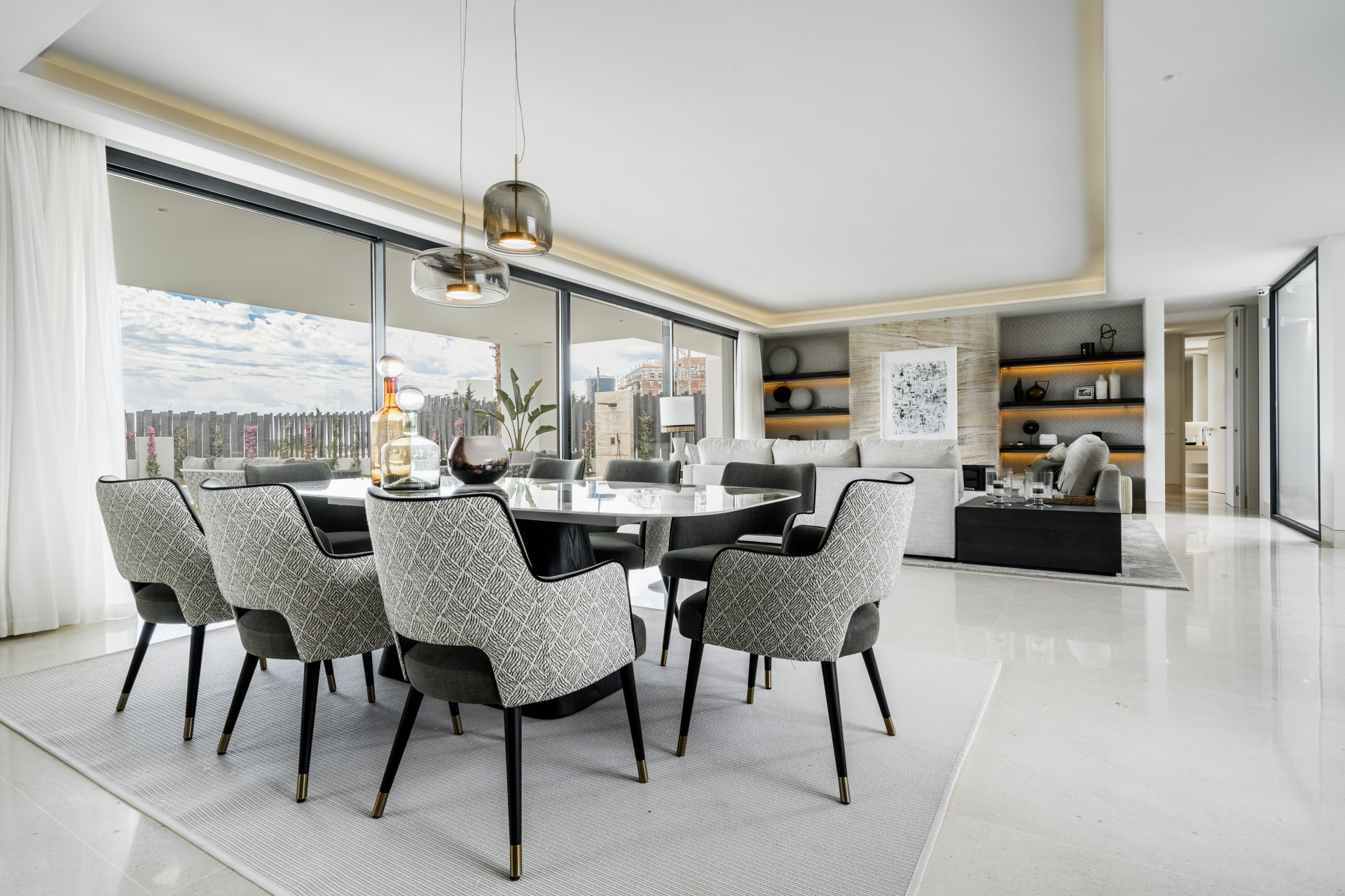 LUXURY RESIDENTIAL COMPLEX OF 5 MODERN-STYLE VILLAS ON THE GOLDEN MILE MARBELLA