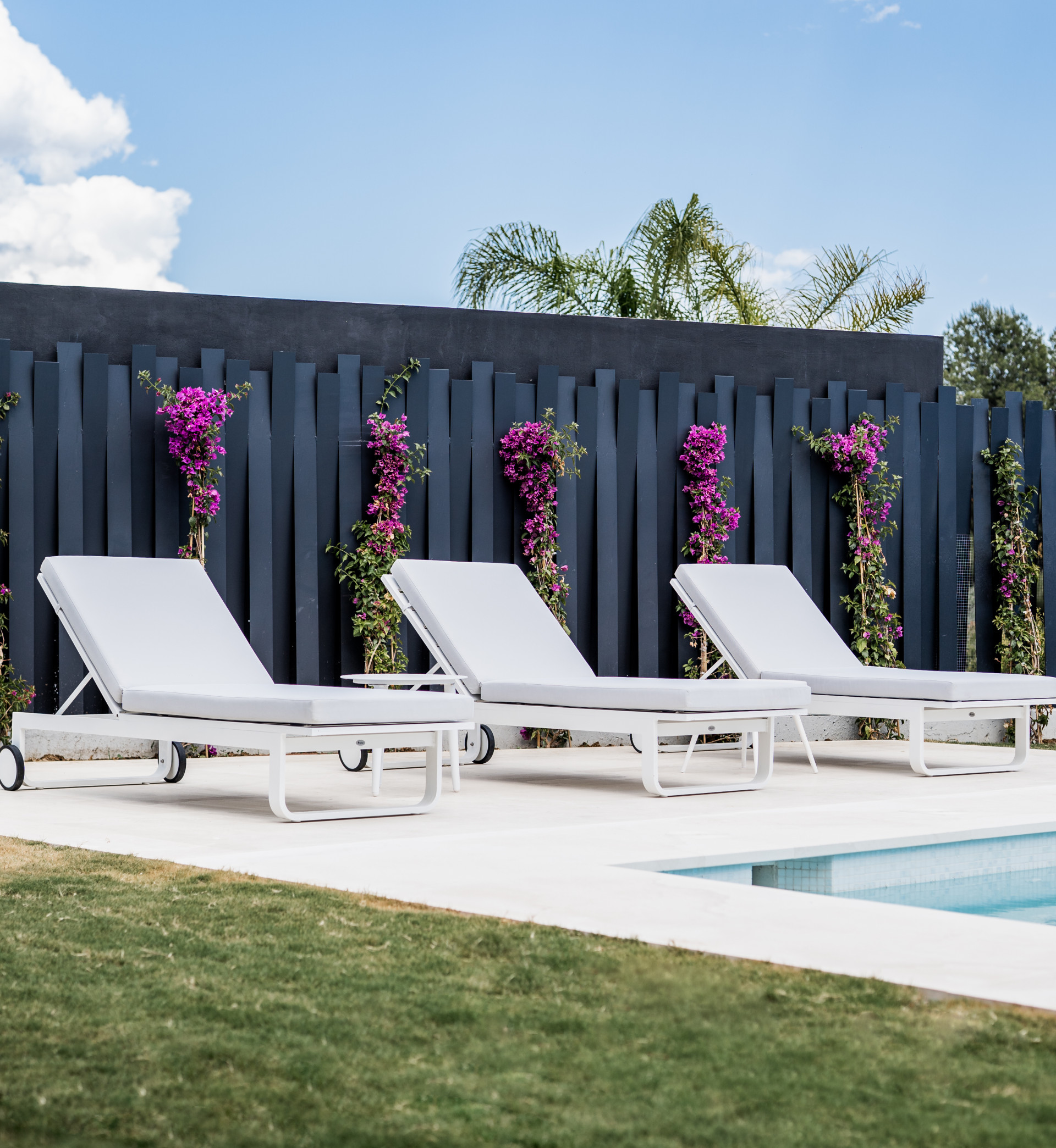 LUXURY RESIDENTIAL COMPLEX OF 5 MODERN-STYLE VILLAS ON THE GOLDEN MILE MARBELLA