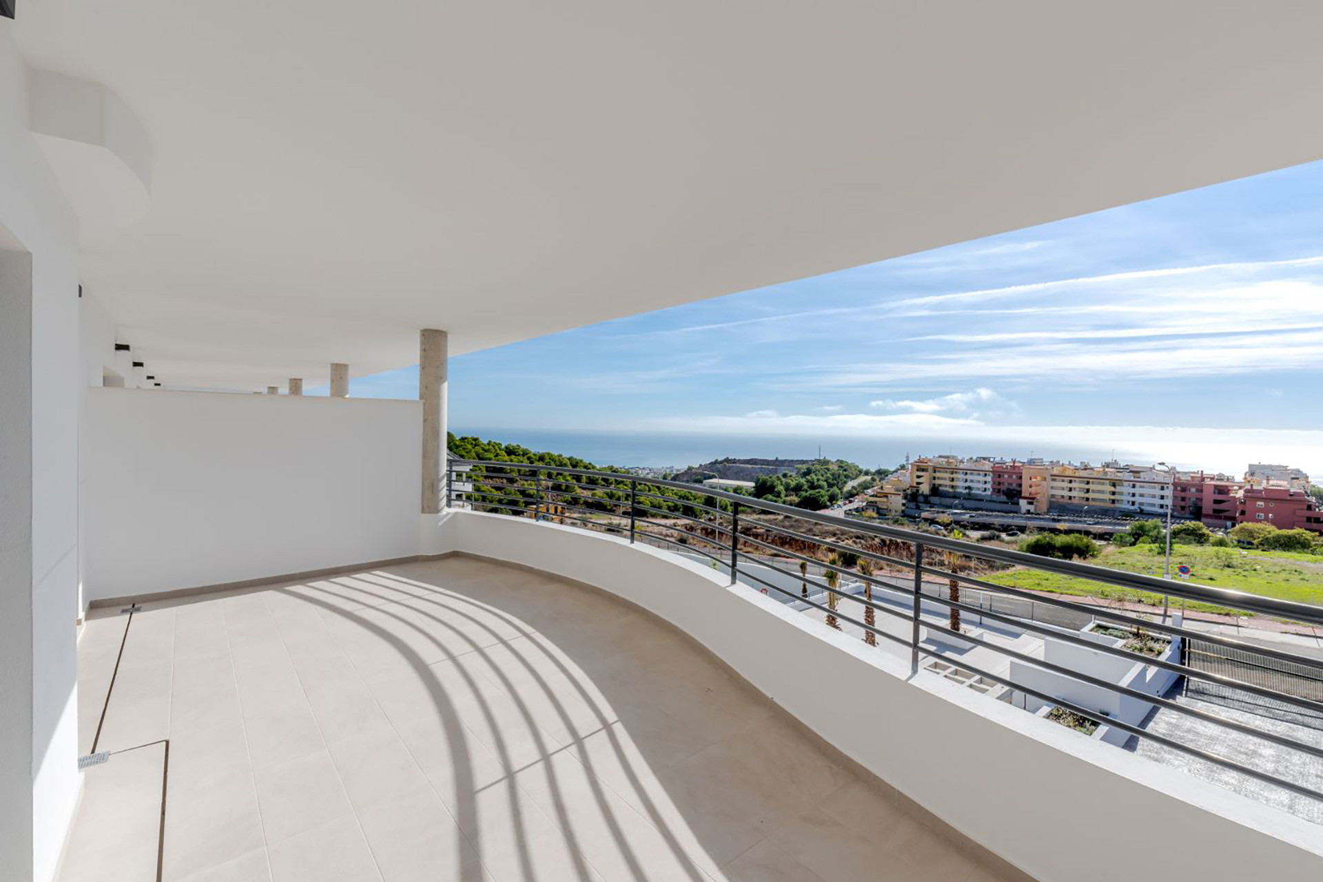 New-Build Apartments and Penthouses with Sea Views in Benalmádena
