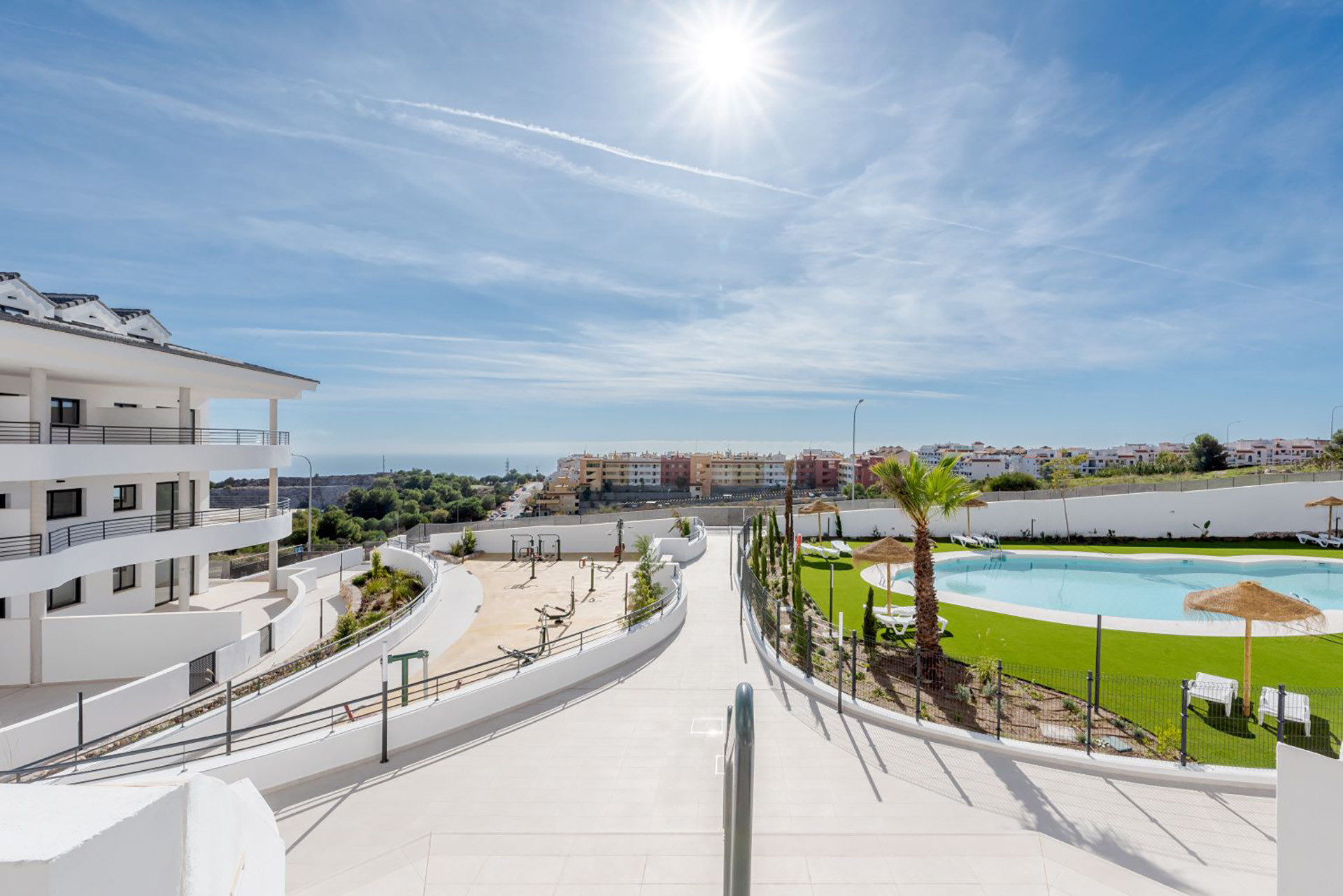 New-Build Apartments and Penthouses with Sea Views in Benalmádena