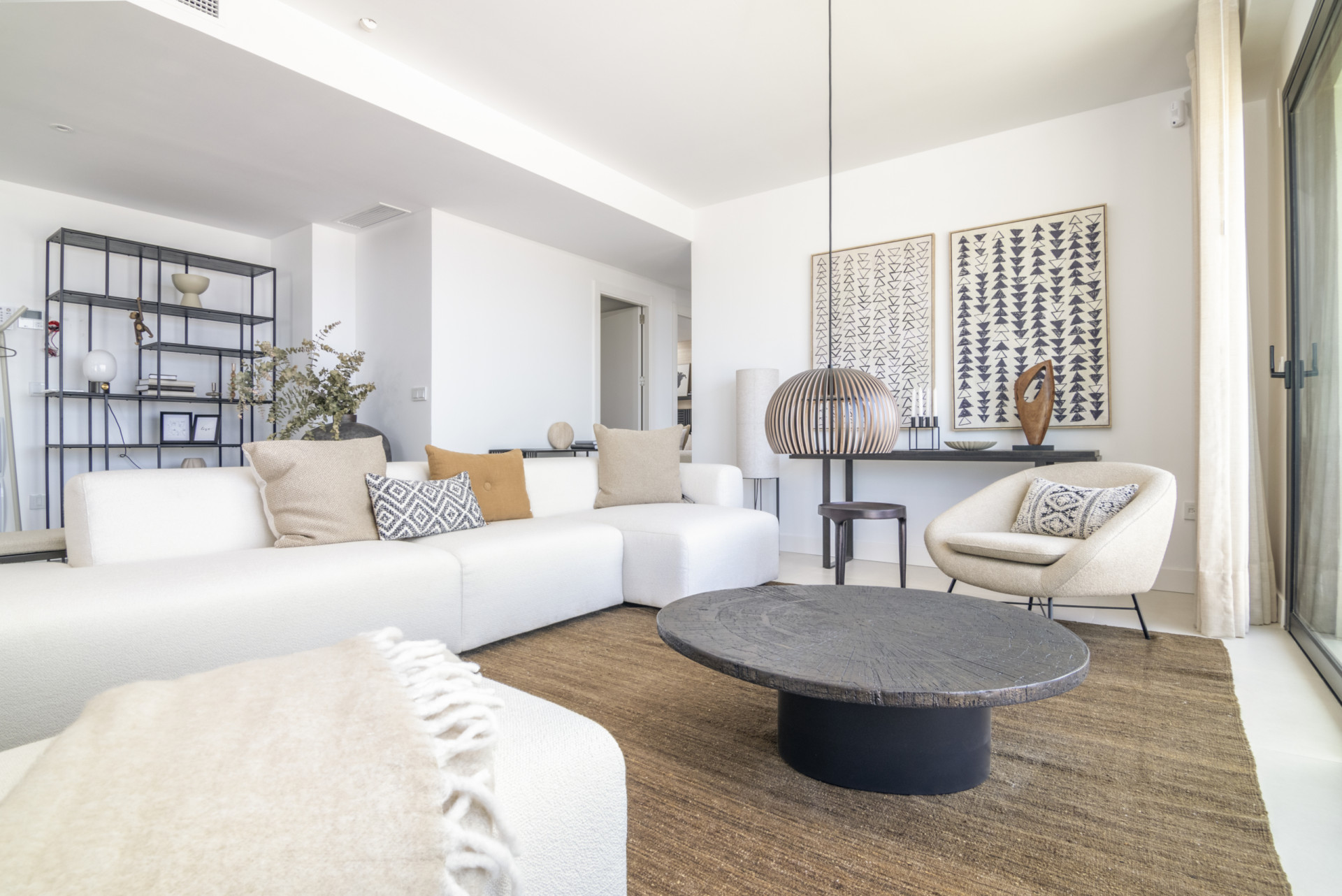Move-In Ready Homes in One of El Higuerón’s Most Exclusive Settings