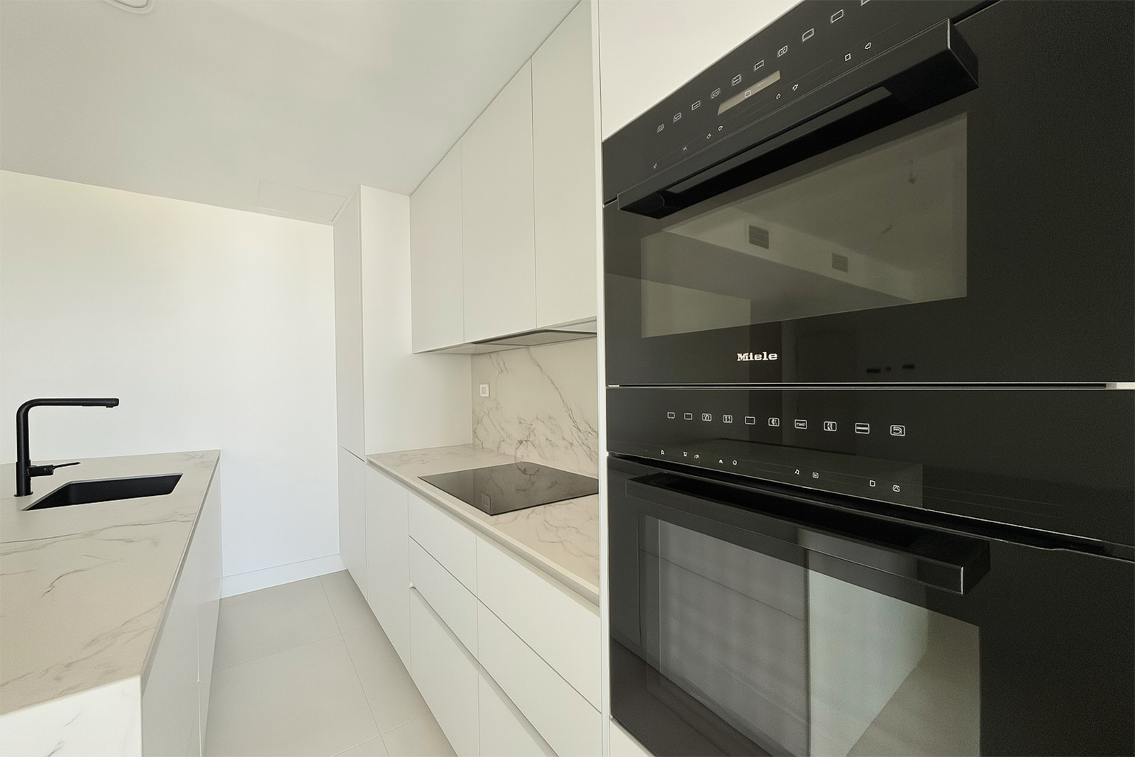 Move-In Ready Homes in One of El Higuerón’s Most Exclusive Settings