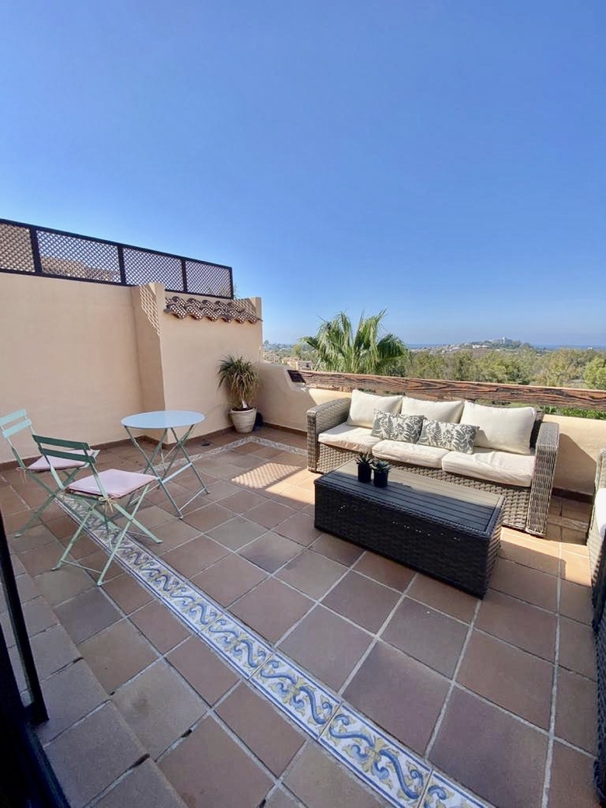 Magnificent frontline golf penthouse with fantastic views in La Alqueria