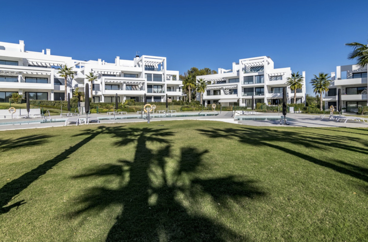 Stylish 2-bedroom penthouse for sale in a contemporary complex with modern features and spacious exteriors in Atalaya
