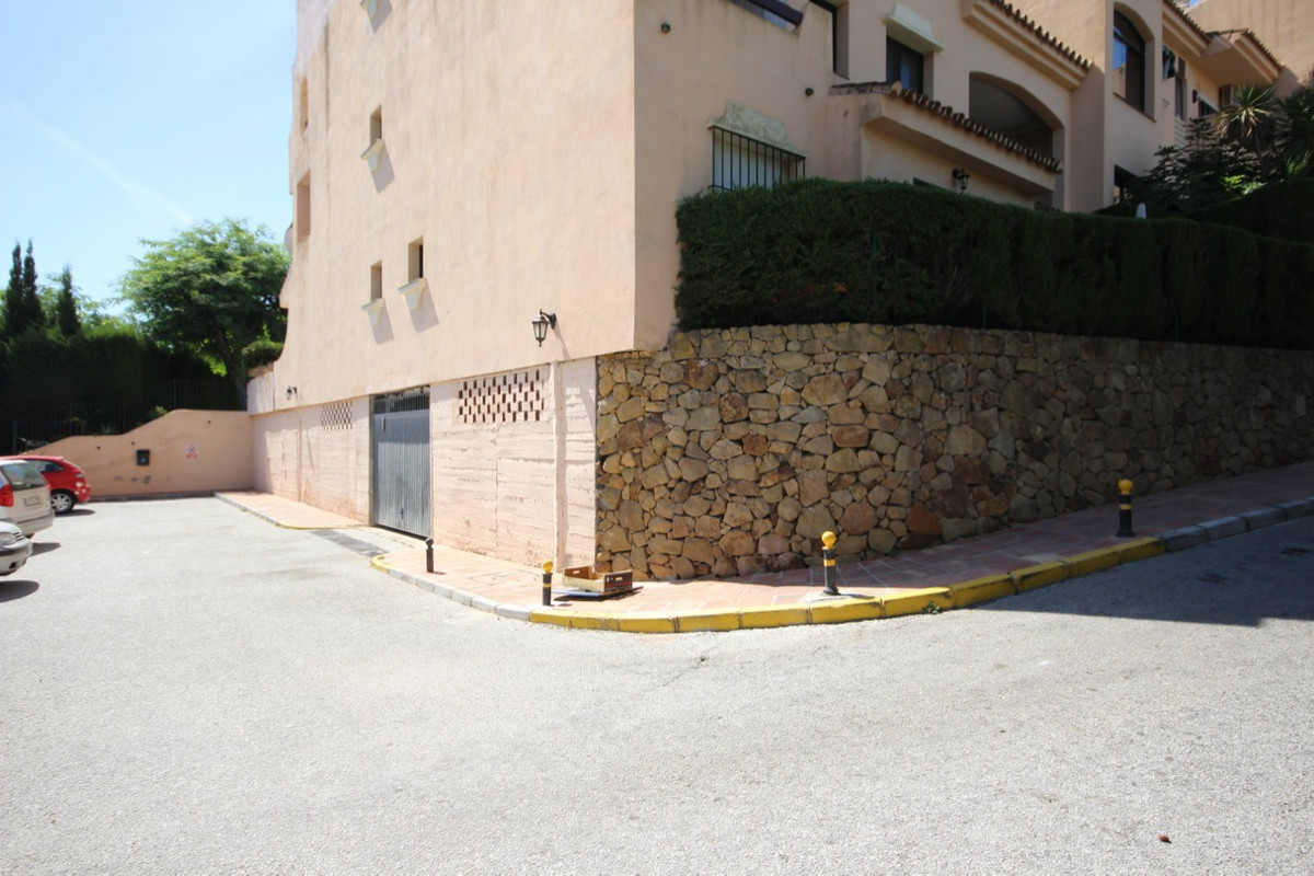 Commericial for sale in Bel Air, Estepona