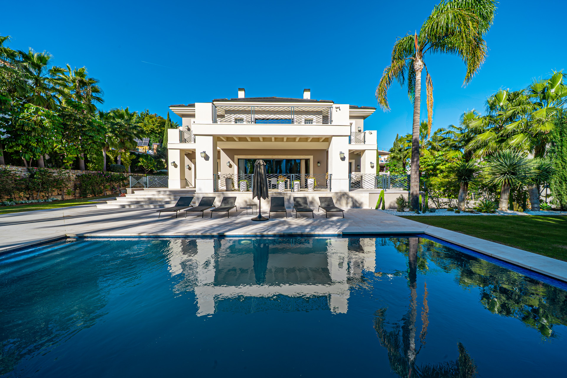 Villa époustouflante à vendre dans la prestigieuse zone résidentielle de Los Flamingos