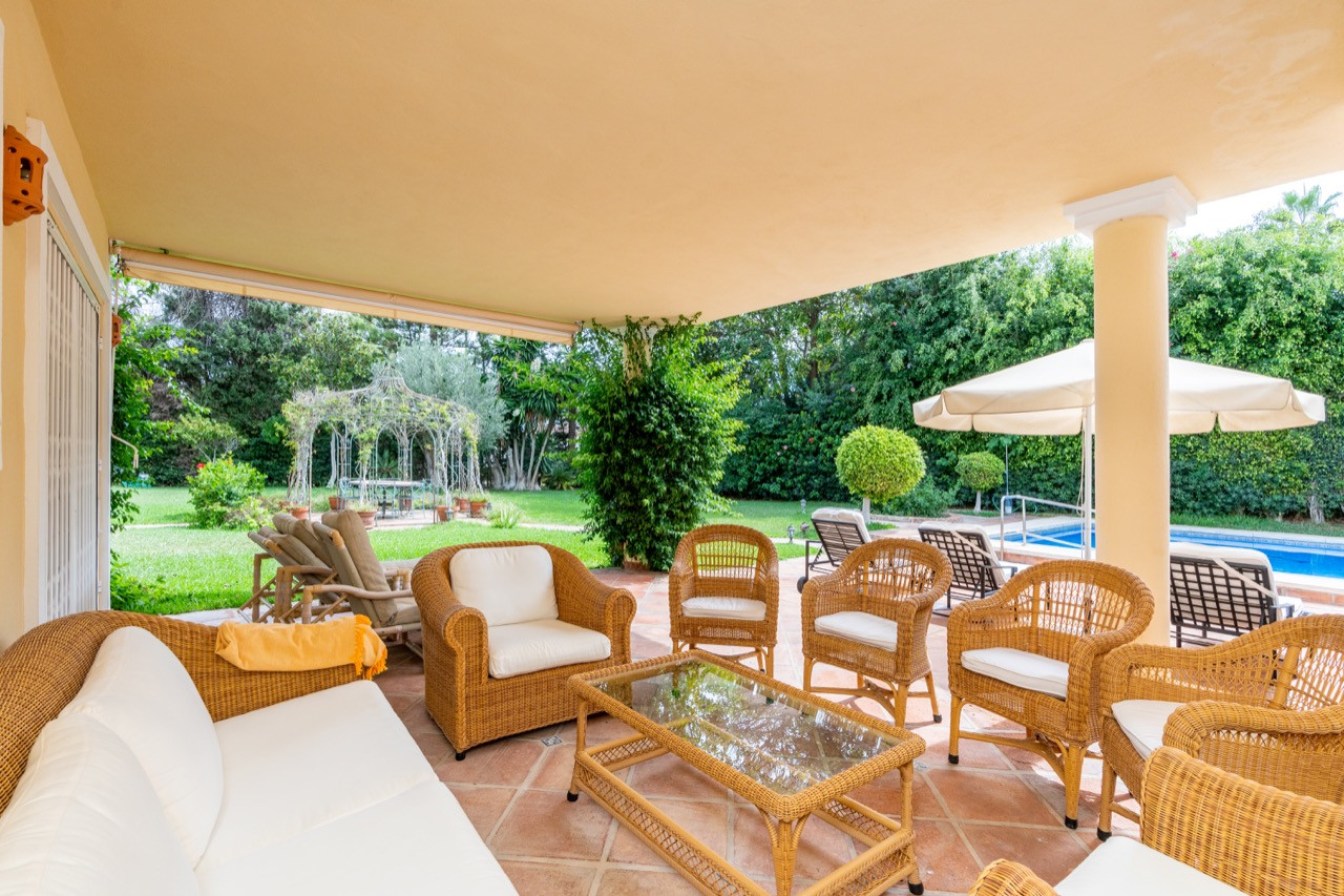 Exquisite villa located just 50 meters from the pristine shores of Guadalmina Baja