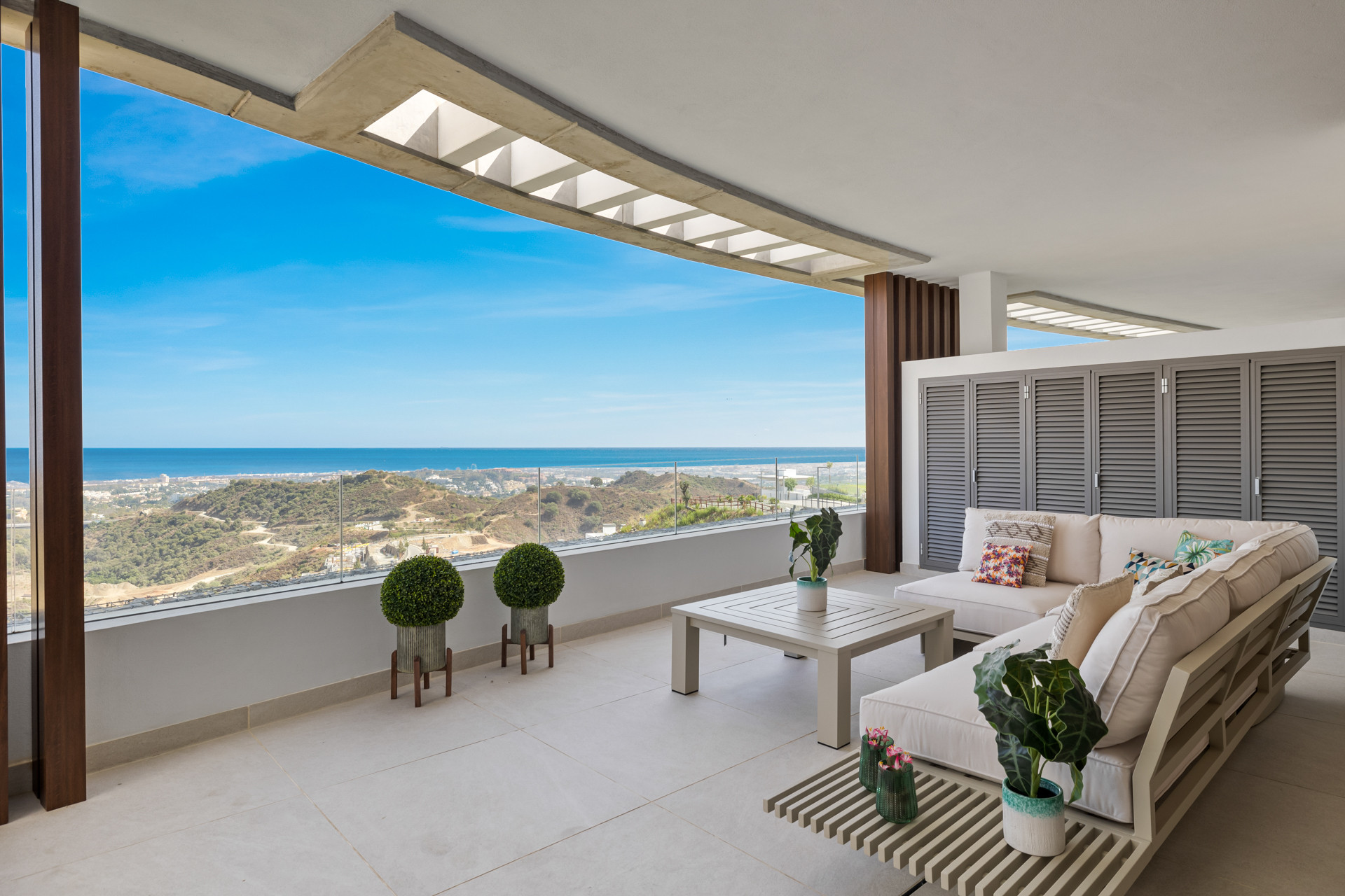 Apartamento de primera calidad en Real de la Quinta con increíbles vistas panorámicas abiertas al Mediterráneo