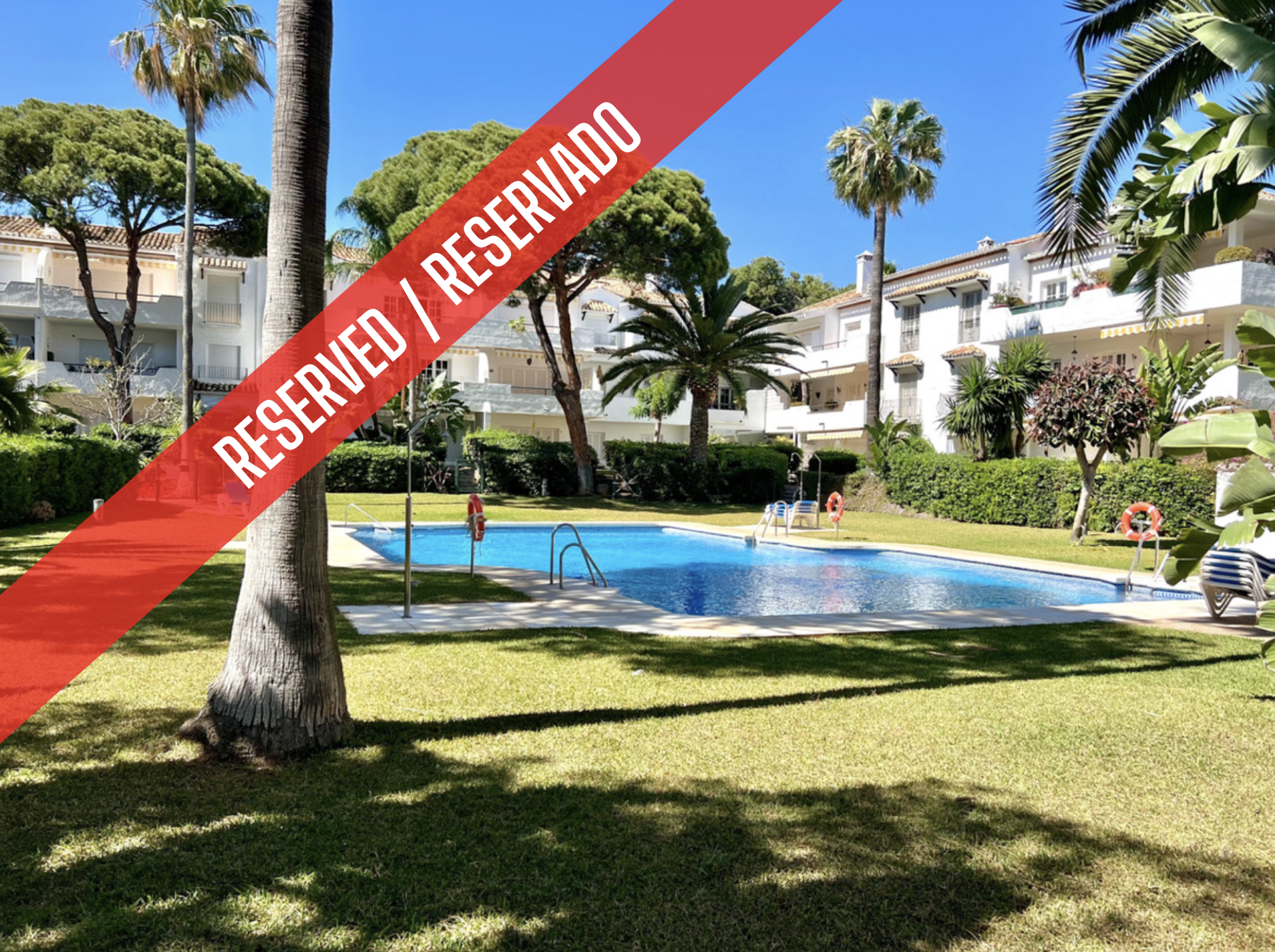 Magnificent opportunity in a fantastic complex next to the beach with 5 swimming pools and splendid gardens