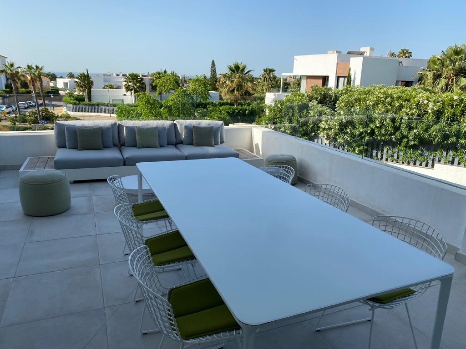 First floor, corner apartment only a few steps away from El Campanario Club enjoying sea views and all day sun