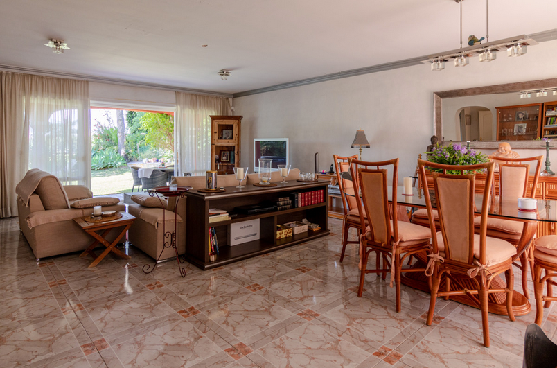 Semi Detached House for sale in Estepona, 