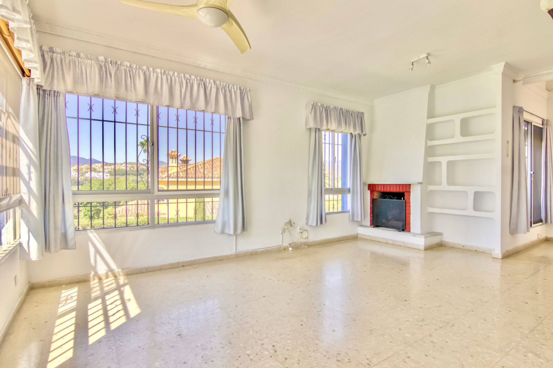 Villa en venta en San Pedro de Alcantara, Marbella, Costa del Sol
