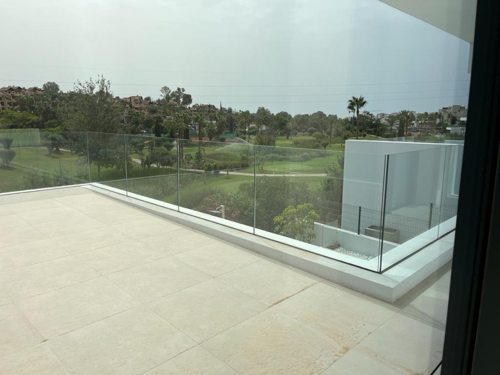 Magnificent contemporary style villa very well located on the first line of golf in El Campanario, Estepona