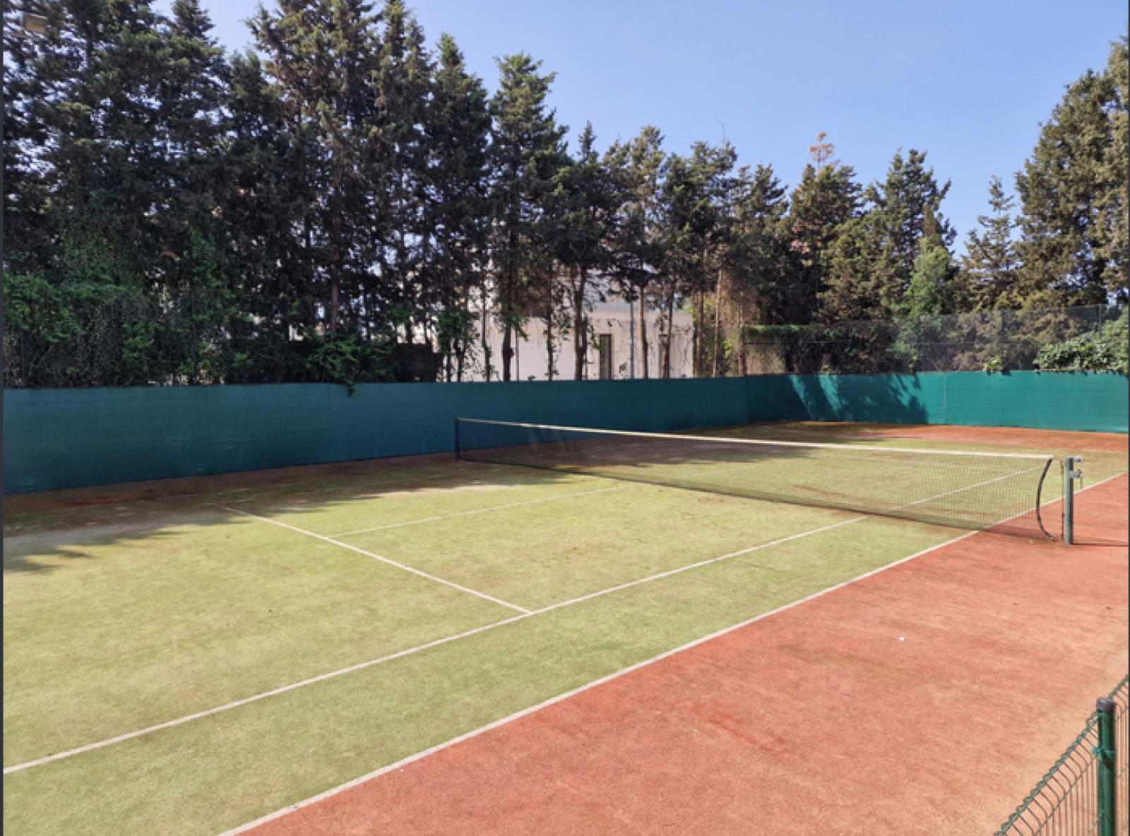 Magnificent villa with private tennis court in Casasola - Guadalmina Baja