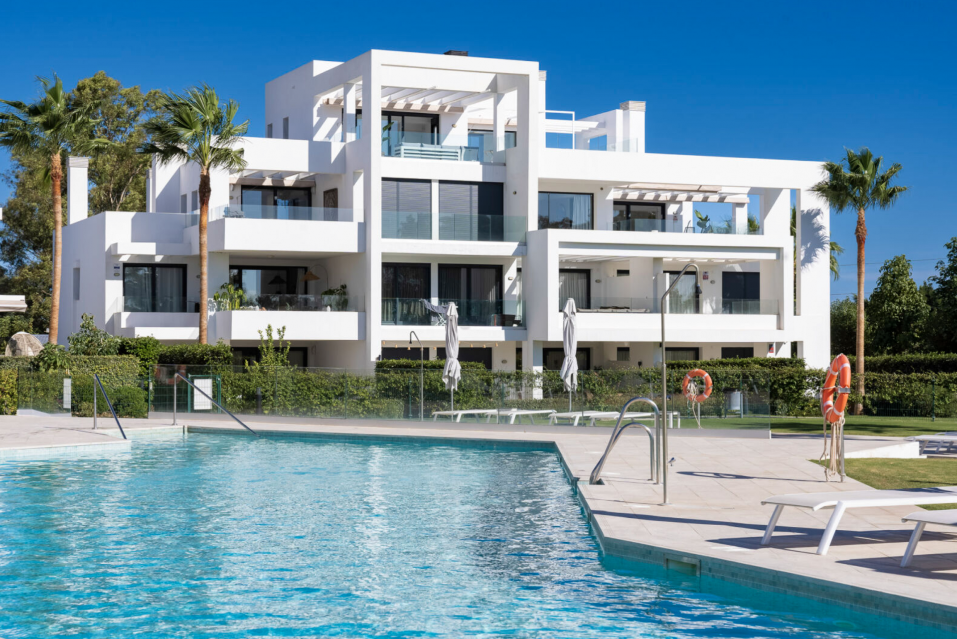 Modern duplex penthouse with remarkable views in Atalaya