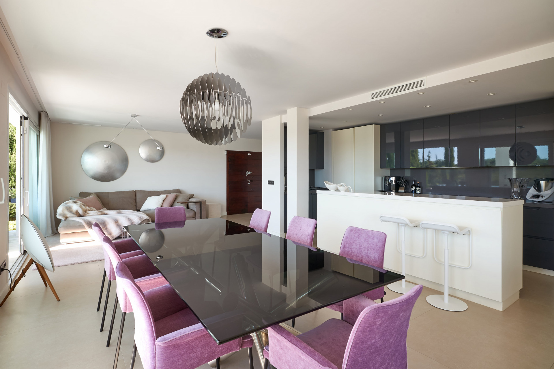 Recently updated contemporary villa is located in El Paraiso